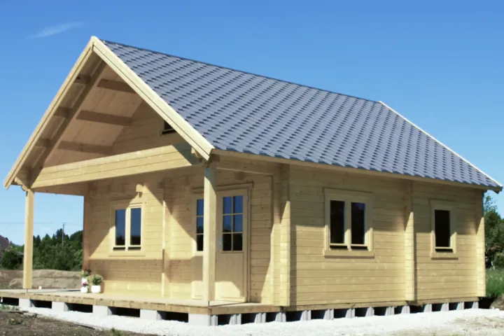 Jaunas koka mājas apstrāde ar koksnes aizsarglīdzekļiem