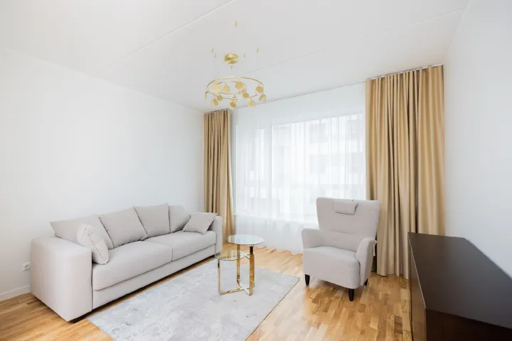 "Ezerjugla" - projekts Juglas ezera krastā 